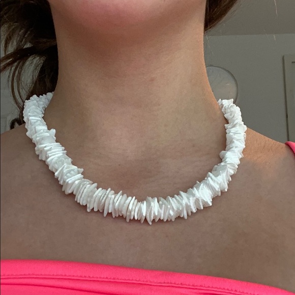 Shell necklace - Picture 5 of 5